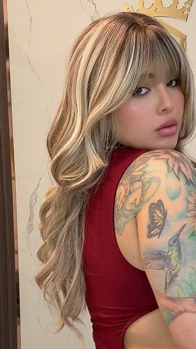 Loni Perfect blondie