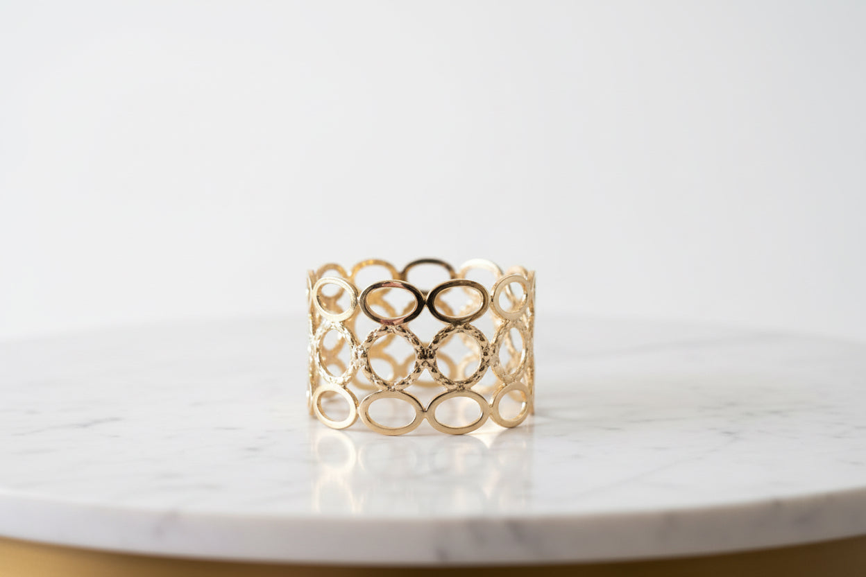 Iconic bangle