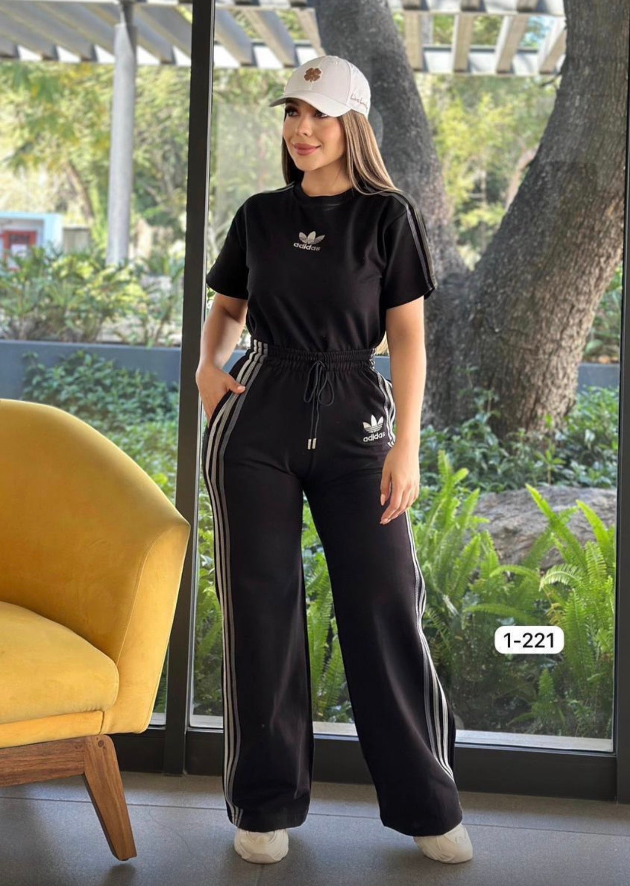 Adids set