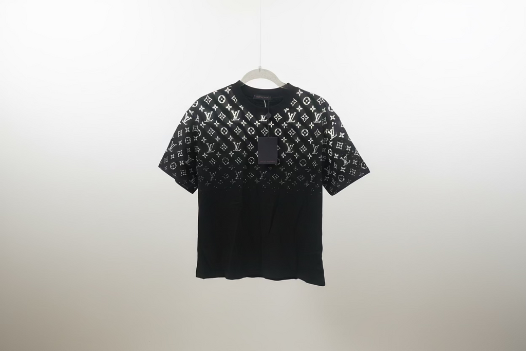 DESIGNER T-SHIRTS SIZE M Hight quality!!!