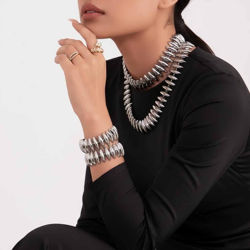 Maximalist Silver egipt set
